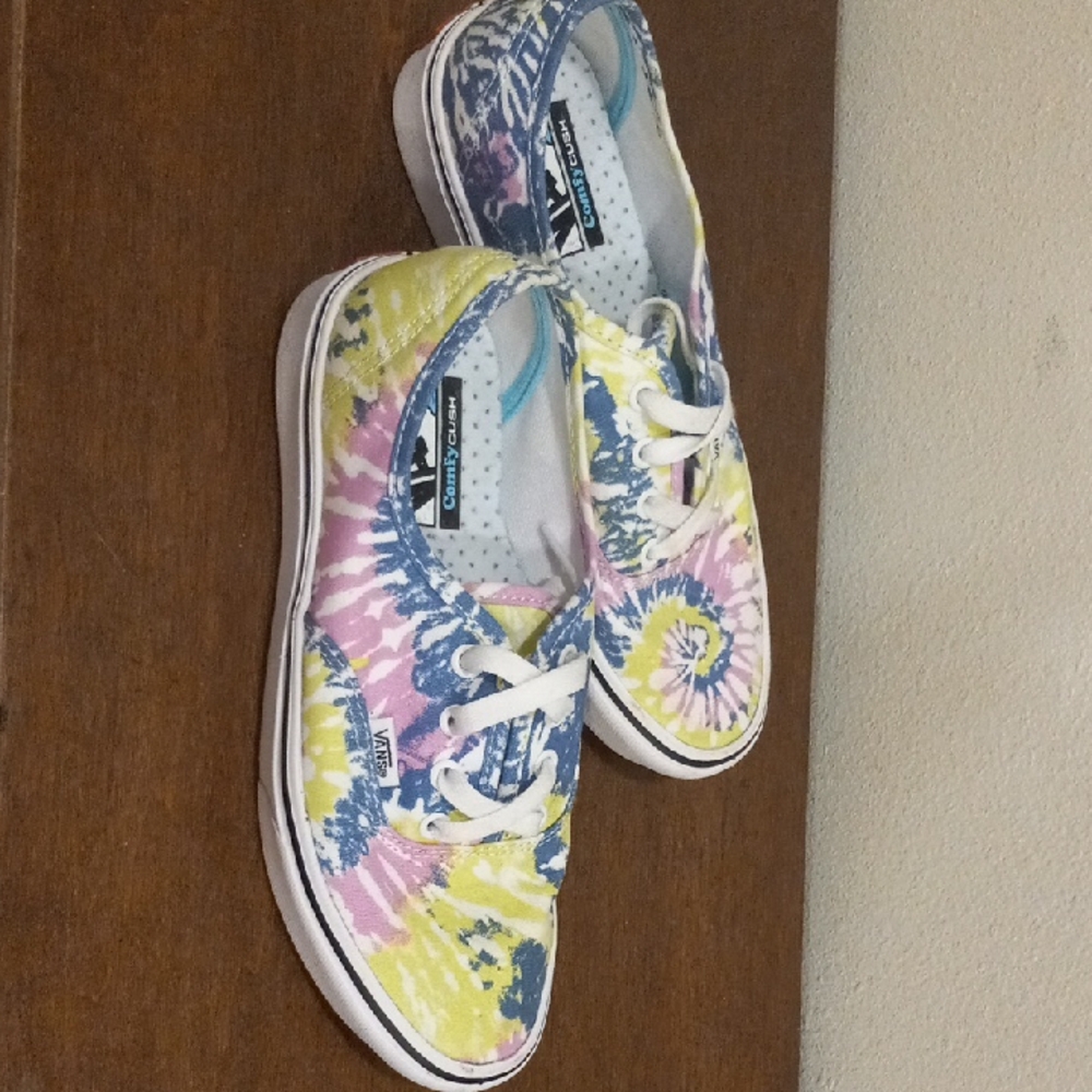 Vans Women's 5.5 Tie-Dye Sneakers